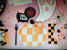 Cargar imagen en el visor de la galería, Platos Groovy Halloween Pumpkin Checkered  / Paquete de 8
