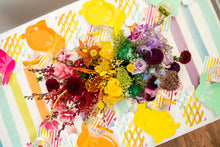 Cargar imagen en el visor de la galería, Platos Hoppy Easter Colores Variados / Paquete de 8
